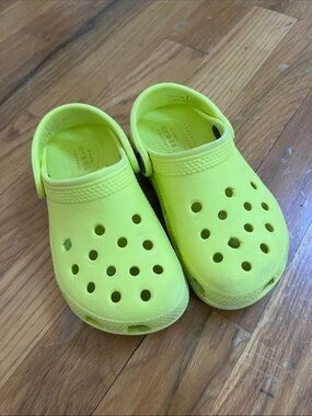 CROCS Kids Slip-On Clogs in Neon Yellow